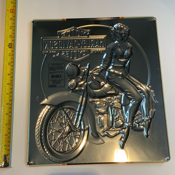 Rare Vintage Harley-Davidson Metal Sign - Iconic Collectible for Enthusiasts - Picture 2 of 5
